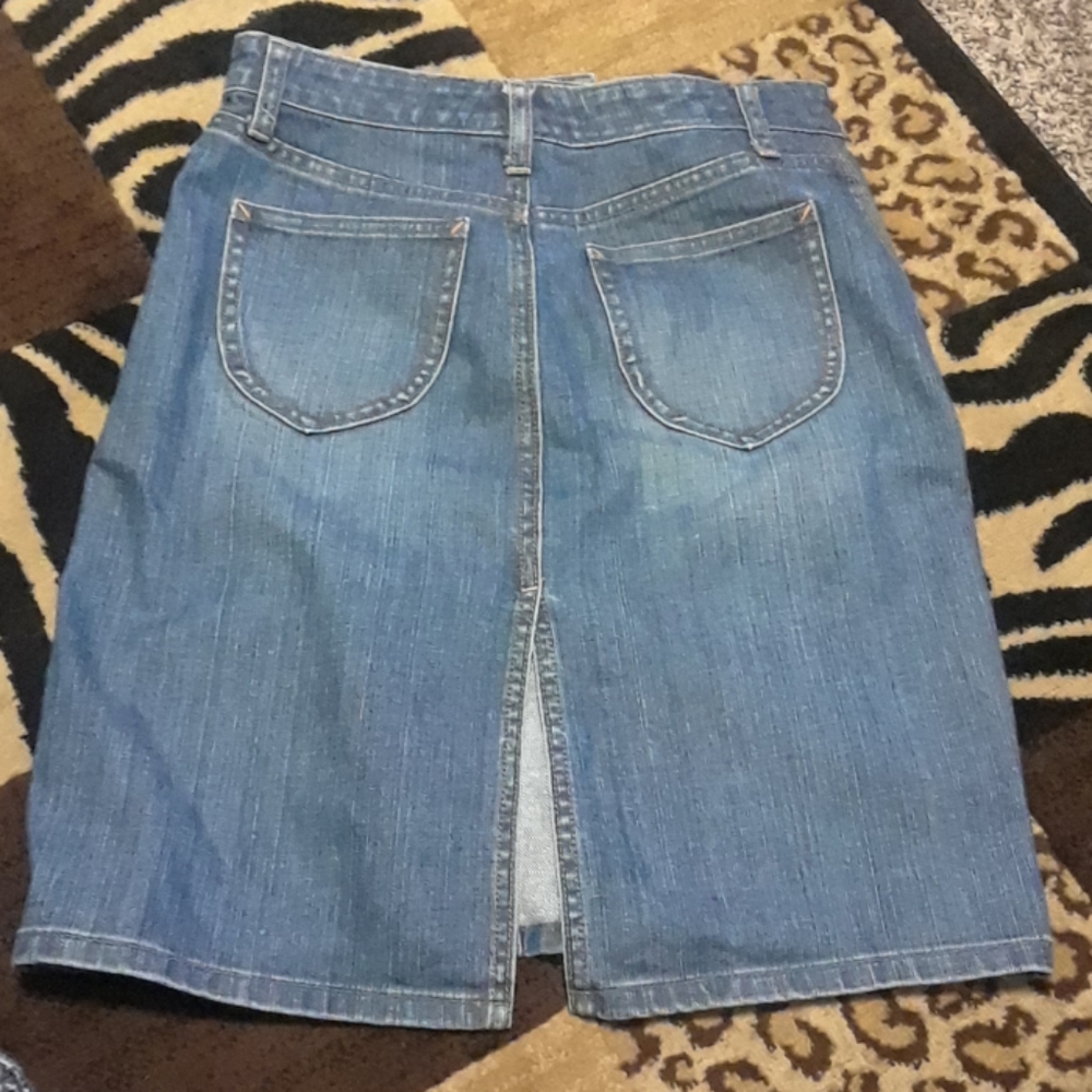 GAP skirt - Picture 2 of 3